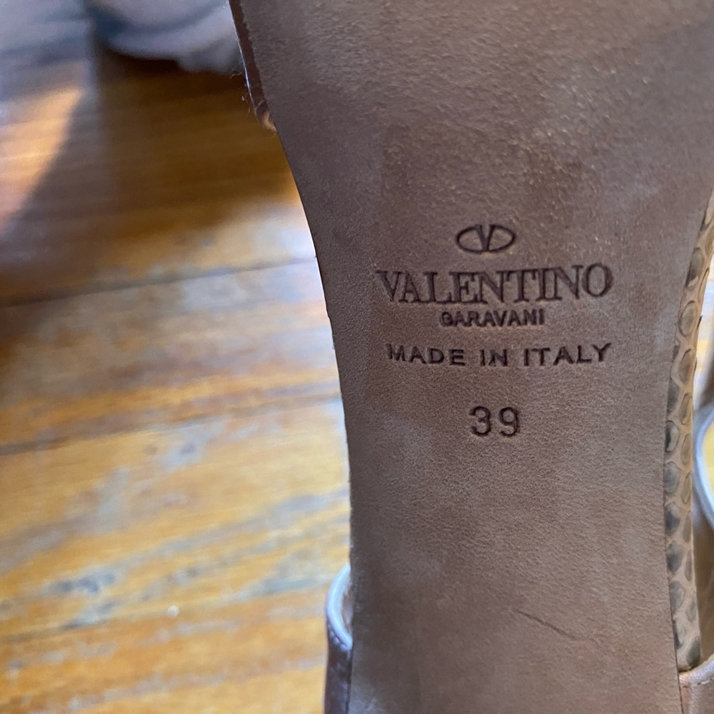 Authenticated Valentino Heels, Valentino Heels, Neutral/Champagne, USW 9 - Picture 9 of 10